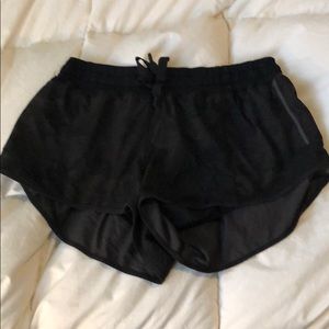Hot hotty shorts 2.5”